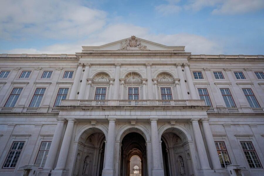Lisbon: National Palace of Ajuda E-Ticket & City Audio Guide - Entering the National Palace of Ajuda