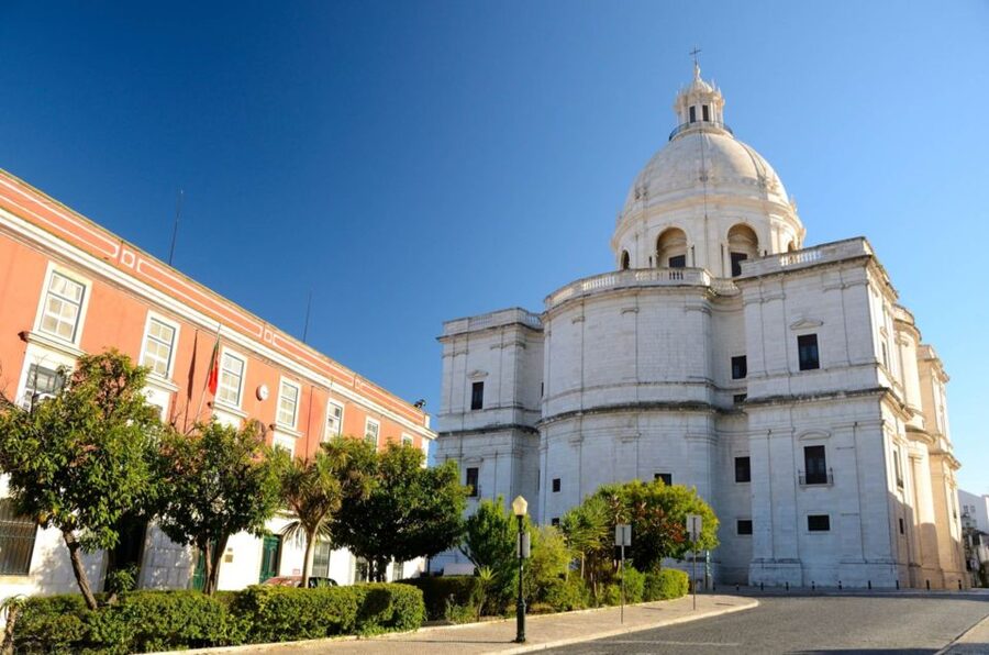 Lisbon: National Pantheon E-Ticket & Audio City Tour - Entering with an e-ticket and smartphone app