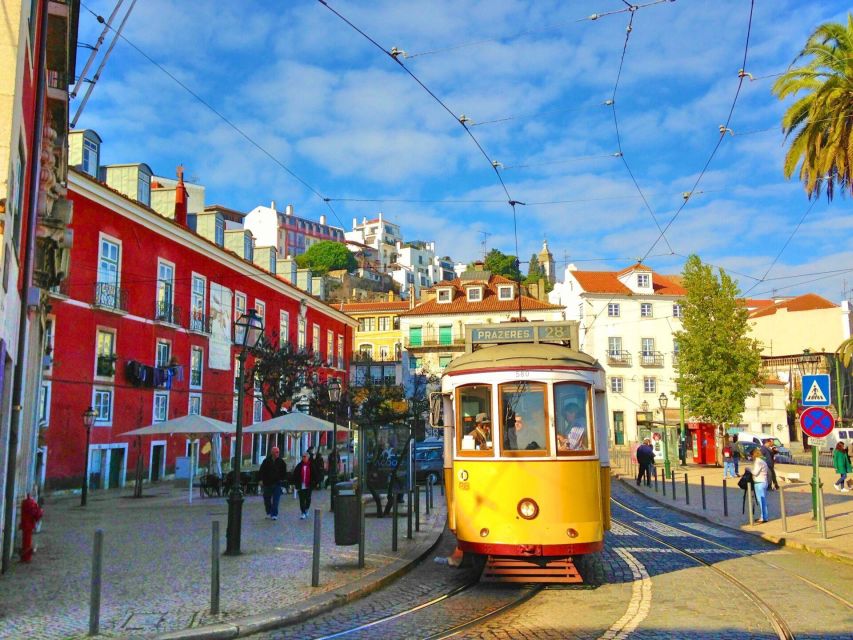 Lisbon: Tram 28 Entry Ticket & Audio Guide with 24-Hour Pass - Baixa, funiculars, and Santa Justa Lift