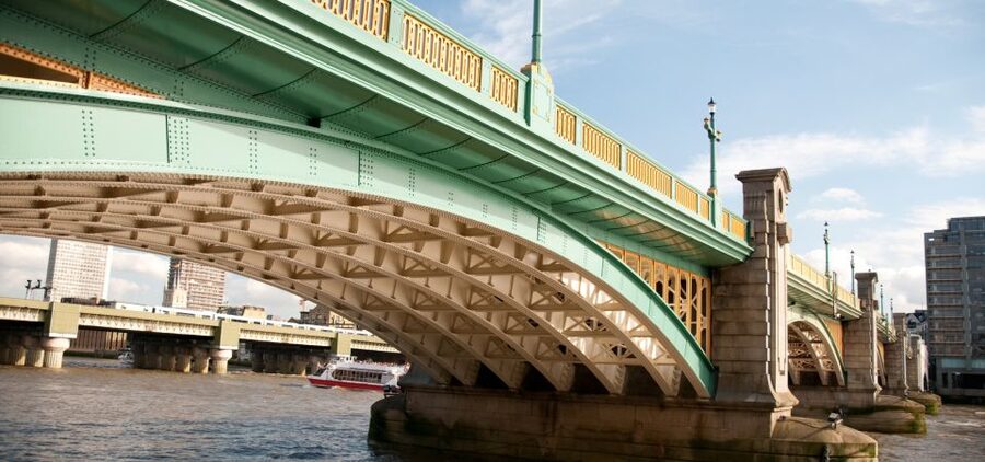 London: App-Based Walking Tour with 30 Stops - What this London walking tour really gives you