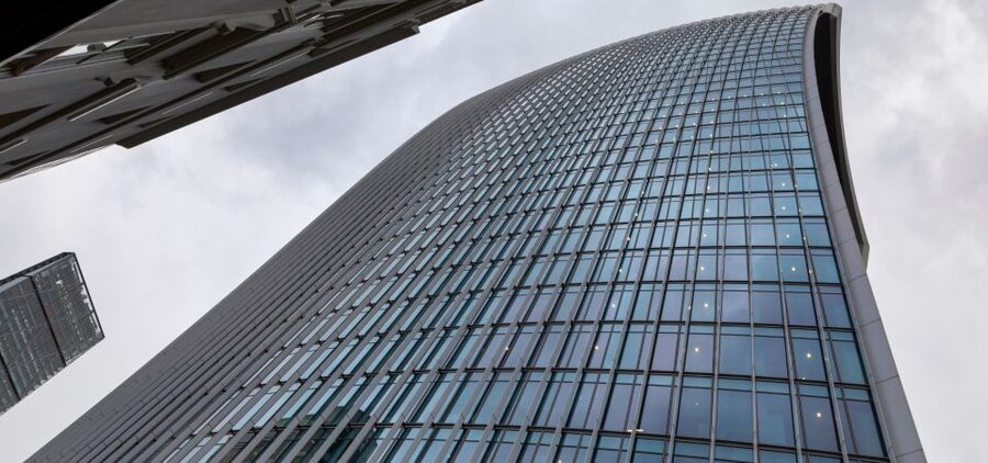 London: App-Based Walking Tour with 30 Stops - How the app changes the way you walk