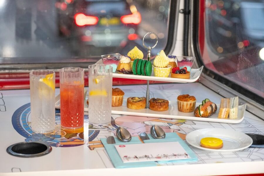 London: Gin and Afternoon Tea Bus Tour with Audio Guide - London landmarks from the road