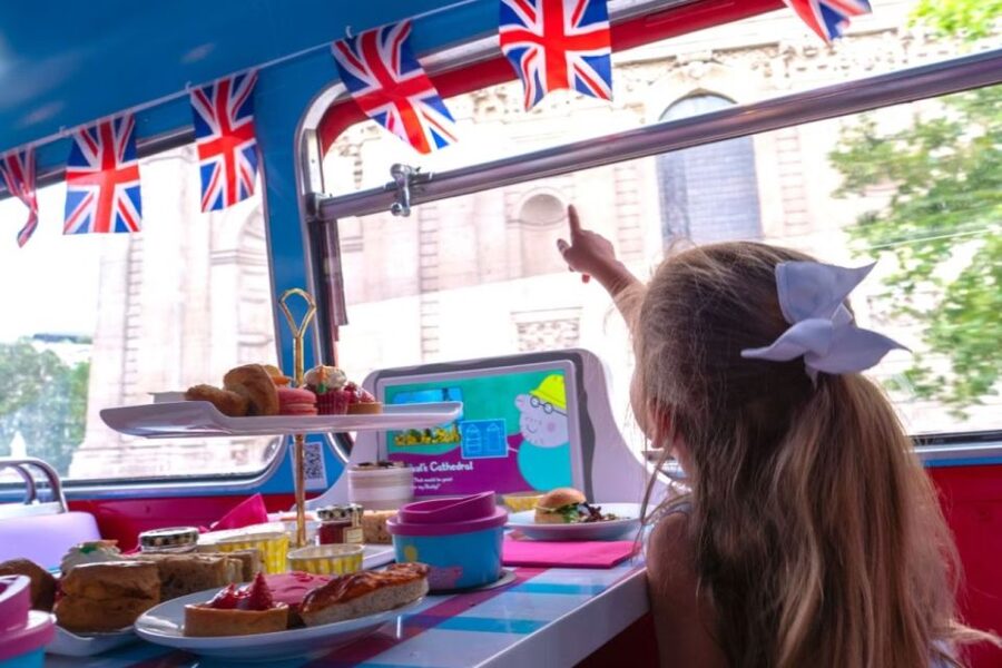 London: Peppa Pig Bus Tour with Entertainment - Key points to know before booking