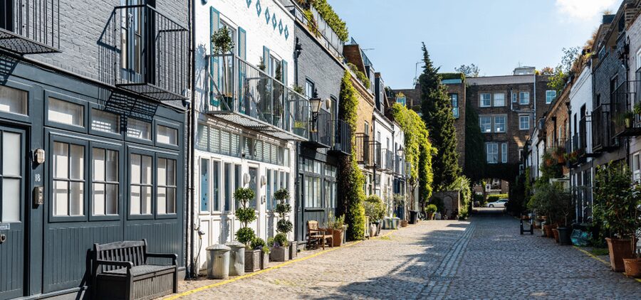 London: Self-Guided Notting Hill Walking Tour with an APP - Denbigh Terrace and Elgin Crescent