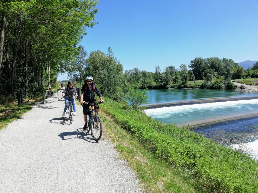 Lucca: Self-Guided Bike Tour to the Wine Roads - Reaching Montecarlo for lunch and a break