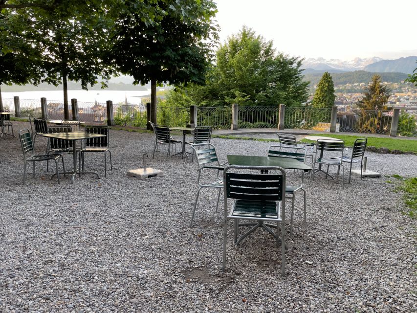 Lucerne: Smartphone walking tour - cool Lucerne old town - How much reading should you expect?