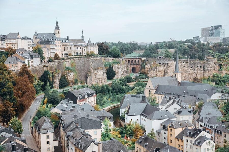 Luxembourg: City Bus Tour with Audio Guide and Headphones - Meeting at Place de Metz