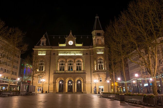 Luxembourg City Romantic Game: Walking Tour & Scavenger Hunt - National identity at Jan Pallach Square