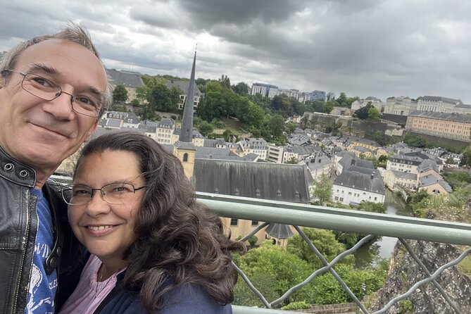 Luxembourg City Romantic Game: Walking Tour & Scavenger Hunt - Place Guillaume II and the Knuedler