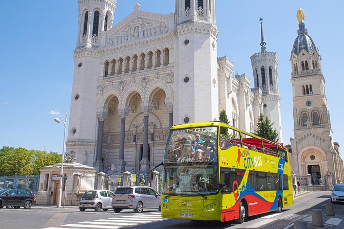 Lyon Hop-On Hop-Off Tour with Audio Commentary - Place Bellecour: the sensible starting point