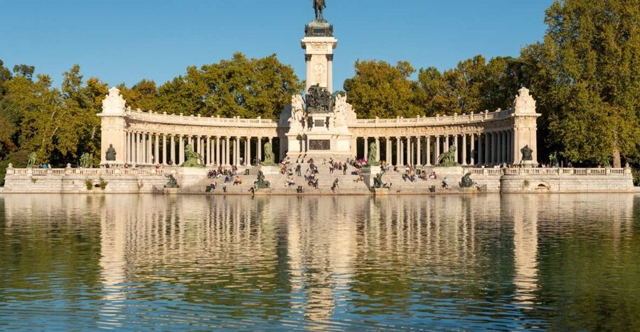 Madrid: El Retiro Park Self-Guided Audio Tour - Key points at a glance