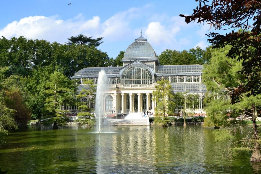 Madrid: El Retiro Park Self-Guided Audio Tour - What the app includes offline