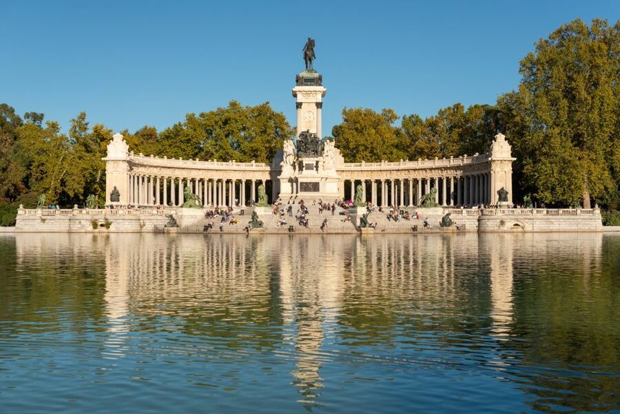 Madrid: El Retiro Park Self-Guided Audio Tour - Starting at Saint Jerome Church