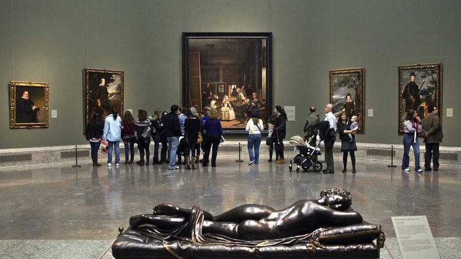 Madrid: Prado Museum Ticket with In-App Audio Guide - Meeting the Naturanda staff by the Goya statue