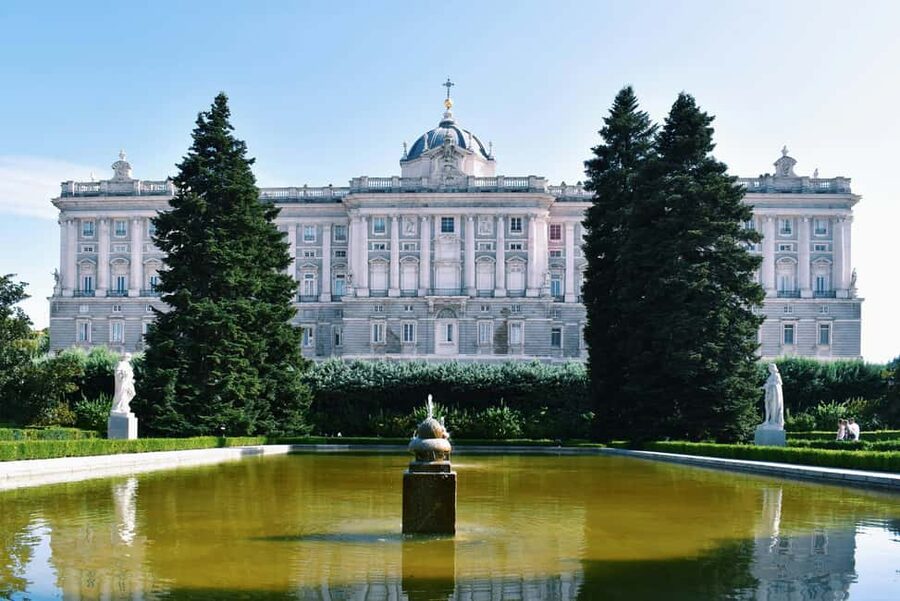Madrid: Royal Palace Entry with Audio Guide - The Stradivarius Palatinos and royal music