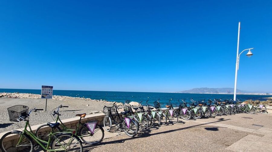 Malaga: City Bike Rental with Self-Guided Cycling Route - What the local help adds