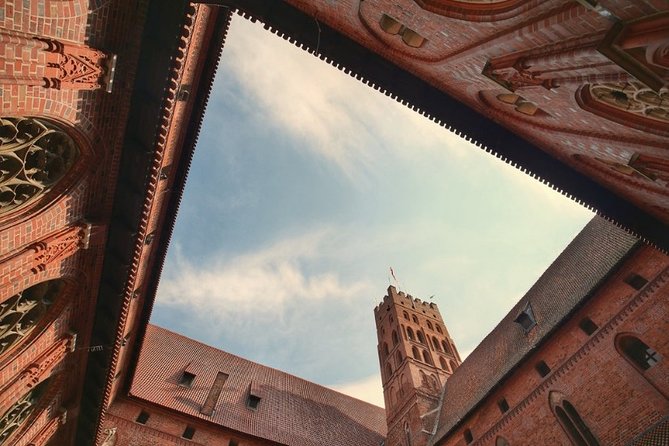 Malbork Castle Regular Audioguided Tour - Entering the largest castle in the world
