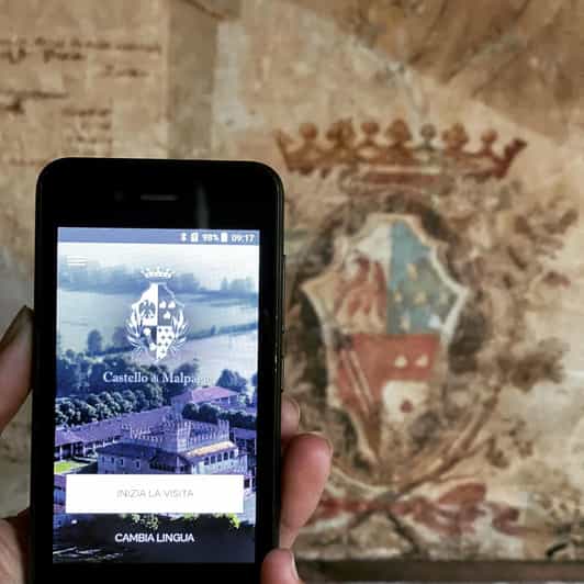 Malpaga Castle ticket with audioguide included - The frescoes are the main event