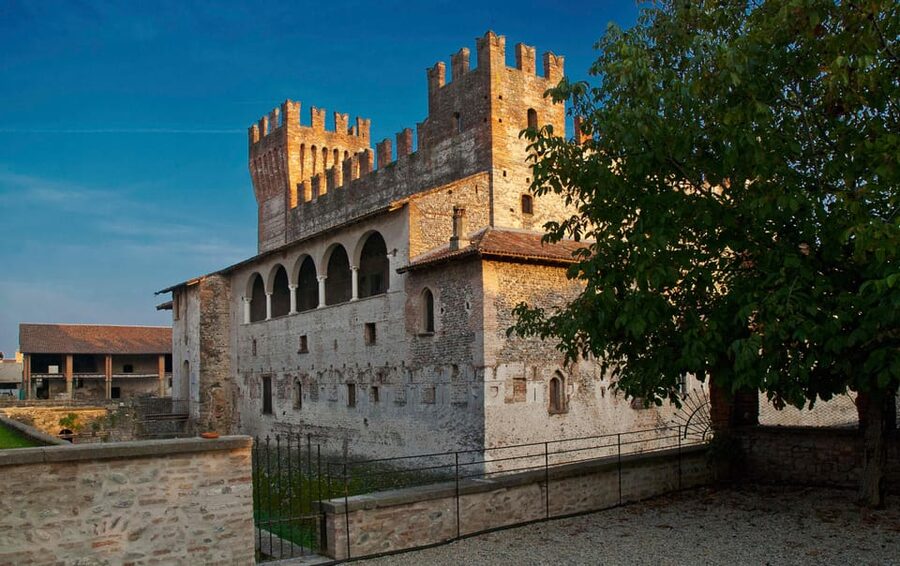 Malpaga Castle ticket with audioguide included - FAQ