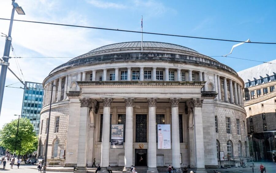 Manchester: City Walking Tour & Exploration Game - Key points to know before you book