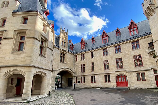 Marais HiddenTreasures, audioguided walking tour - Saint-Paul and a Darker Paris Story