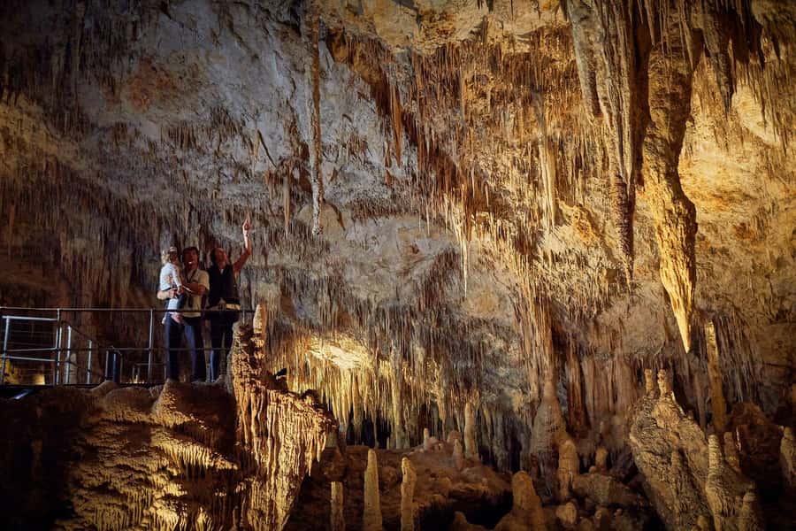 Margaret River: Self-Guided Audio Tour of Mammoth Cave - Collecting the MP3 guide at the main entrance