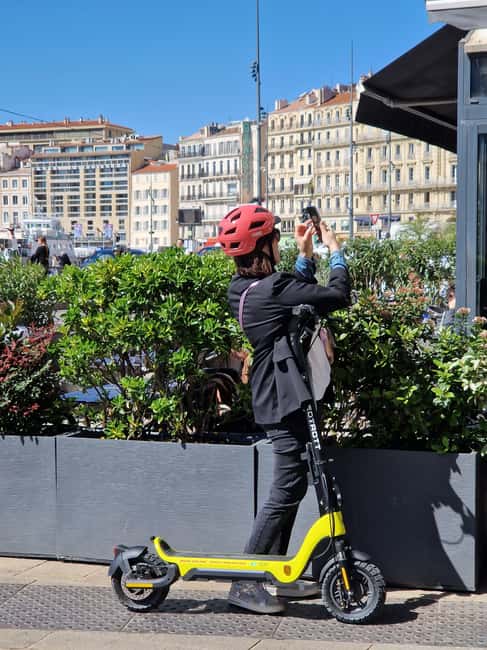 Marseille: Self-Guided Smartphone Tour by E-Scooter - How the virtual guide works in practice