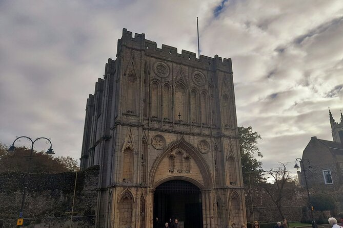 Medieval Mayhem in Bury St Edmunds Exploration Game and Tour - Who should choose this Bury St Edmunds game?