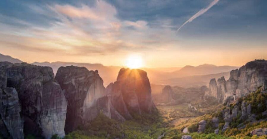 Meteora Private Full Day Tour from Athens & Free Audio Tour - Meteora and Thermopylae in one long day