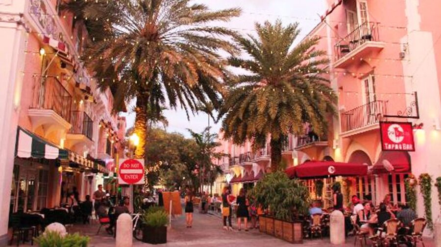 Miami Audioguide - TravelMate app for your smartphone - Calle Ocho and the food story