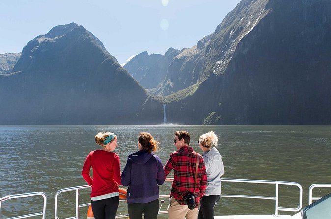 Milford Sound Nature Cruise and Self-Guided Scenic Track Walk - Choosing between walking first and cruising first