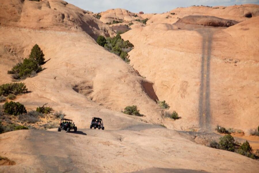 Moab: Hell's Revenge Self-Driven Guided UTV Tour - The 15-minute ride to Sand Flats