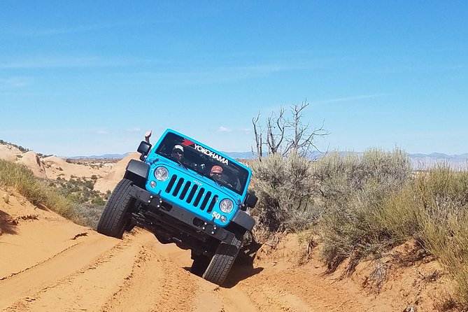 Moab Jeep Rental | Self-Guided Backcountry 4x4 Adventure - Shafer Trail and Canyonlands viewpoints