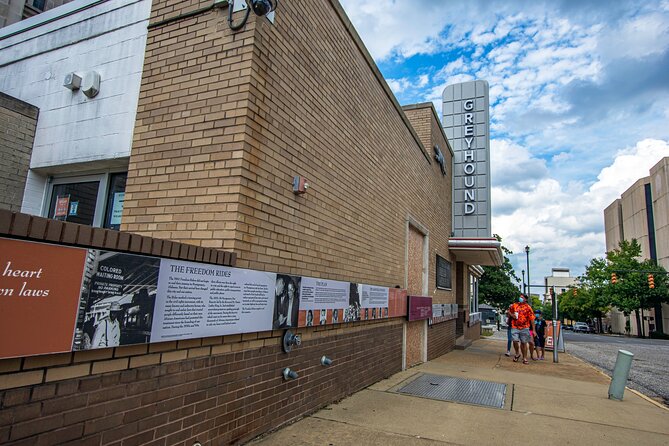 Montgomery Civil Rights Walk of Freedom Self Guided (GPS) Walking Tour - The courthouse and Judge Johnson’s legal challenge