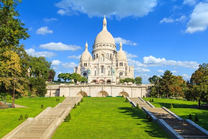 Montmartre Paris Walking Tour with Audioguide on Your Smartphone - What this Montmartre walk is really like