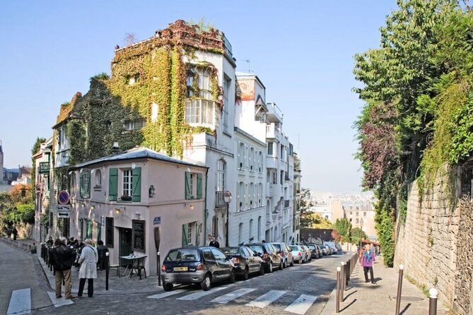 Montmartre Paris Walking Tour with Audioguide on Your Smartphone - Picasso at Le Bateau-Lavoir