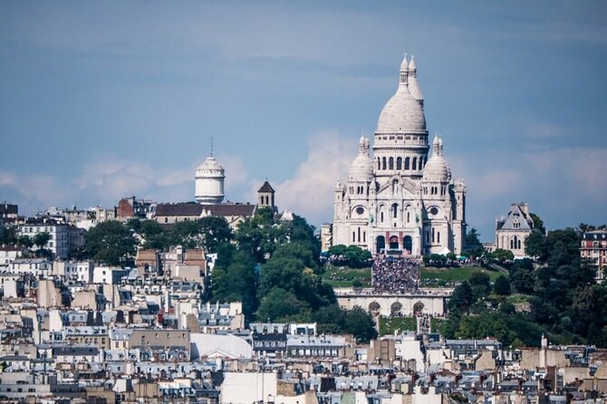 Montmartre Paris Walking Tour with Audioguide on Your Smartphone - How the audio app works in real use
