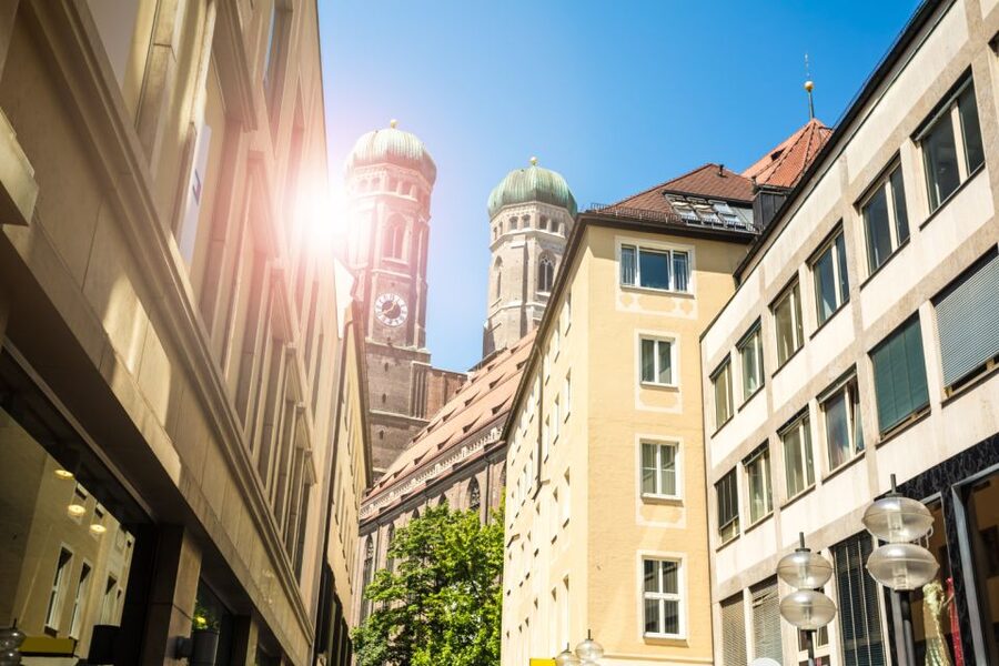 Munich: Scavenger Hunt Self-Guided Tour for Children - Marienplatz and Munich’s two town halls