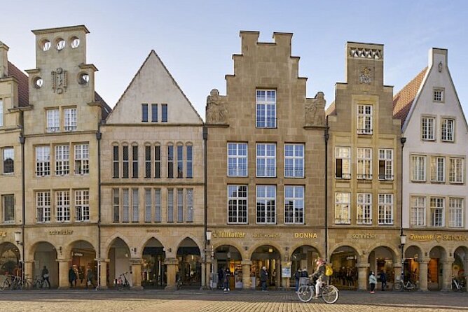 Münster Scavenger Hunt and Sights Self-Guided Tour - Creative photo tasks and group play
