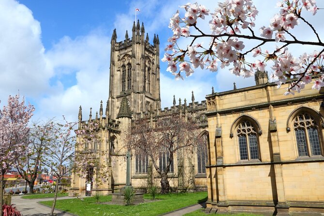 Murder Detective Self-Guided Tour in Manchester - Football, laundry, and design in the early section