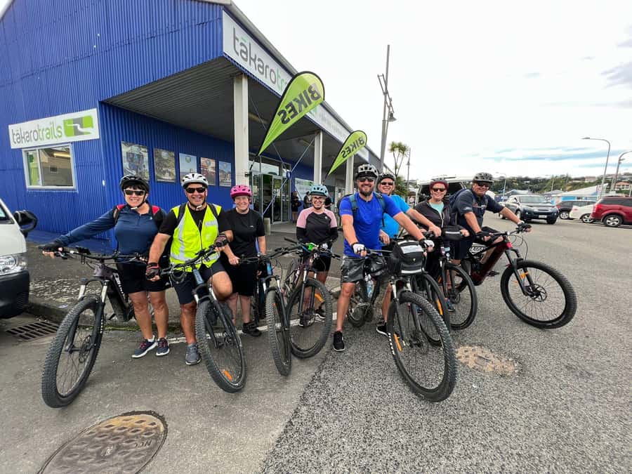 Napier: Cruise Self-Guided Cycle Ride to Winery - Half Day - Riding from ocean paths to bird-filled estuary trails
