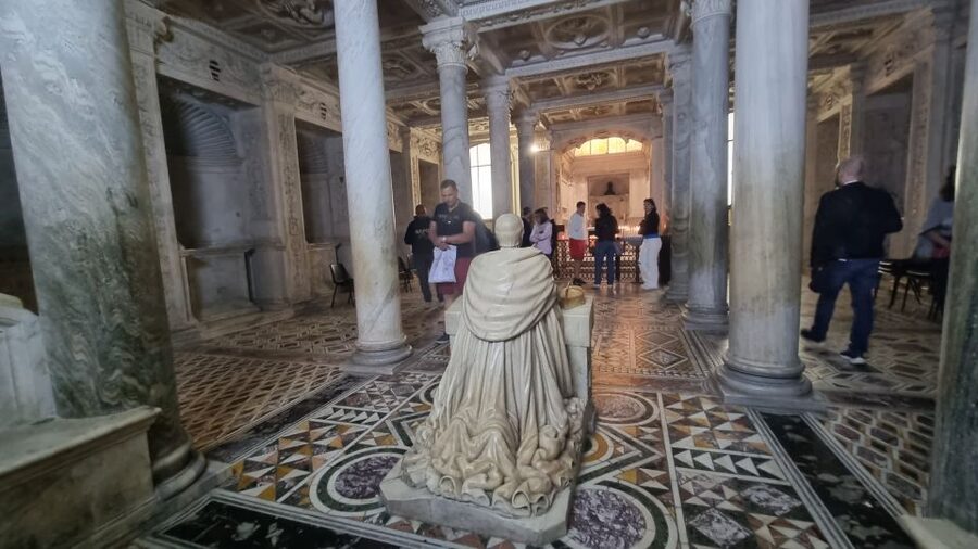 Naples: Monuments and Historic District Self-Guided Tour - Naples in two routes, spread across three days