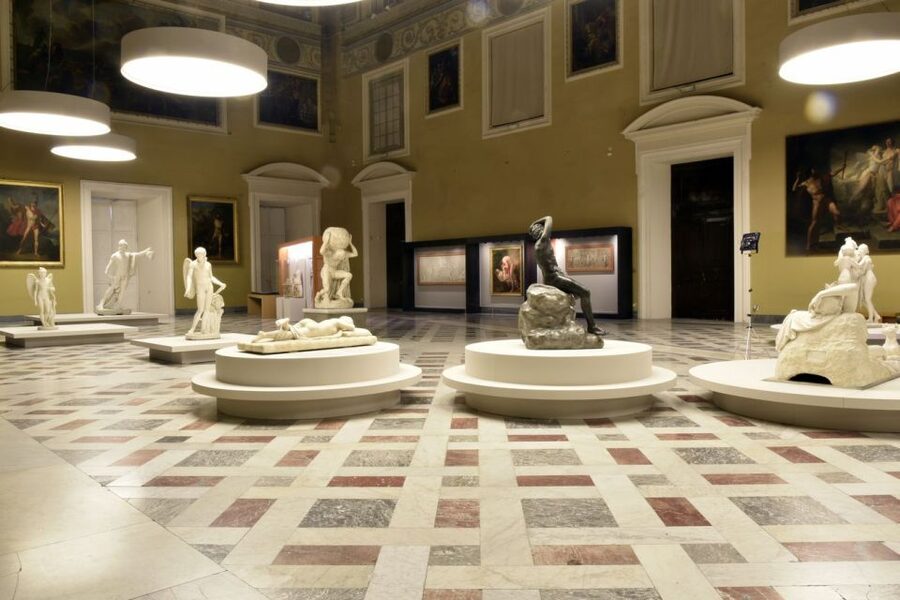Naples: National Archaeological Museum Tour & Digital Guide - The Farnese rooms and their oversized drama