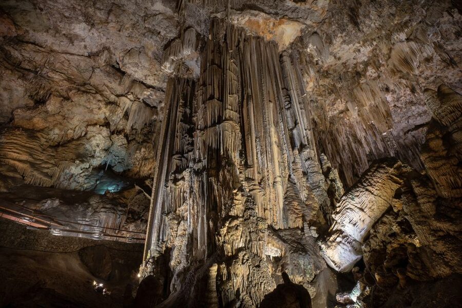 Nerja: Caves of Nerja Entry Ticket with Audio Guide - The 360-degree virtual reality room