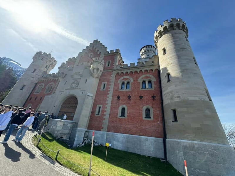 Neuschwanstein Castle Skip-the-Line Ticket with Audio Guide - Arriving at Neuschwanstein Castle