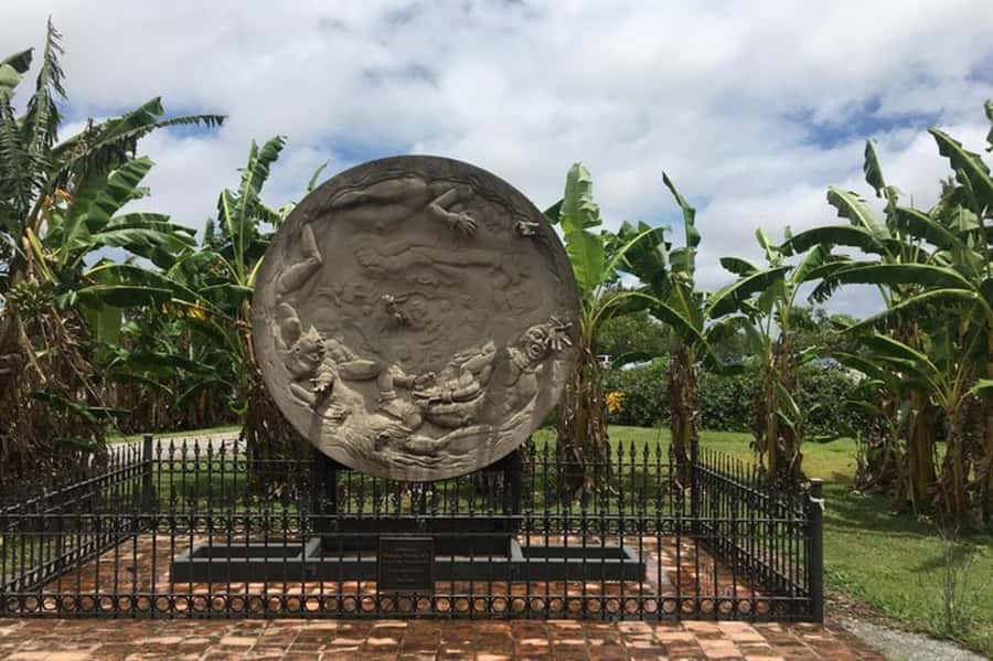 New Orleans: Whitney Plantation Audio Tour with Transfers - Starting with the slave cabins