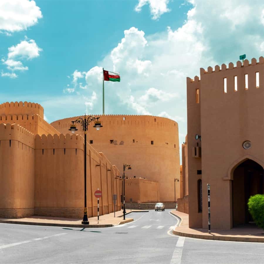 Nizwa Heritage & Culture Full Day Tour with Audio Guiding - The early pickup and two-hour road journey
