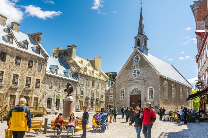 Old Town Quebec Secrets: Private Exploration Game and Tour - Starting with the Tourny Fountain