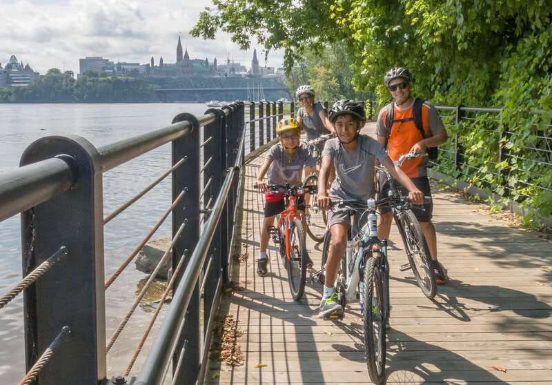 Ottawa: 4 or 8-Hour Bike Rental with Self-Guided Tour - A four-hour Ottawa ride