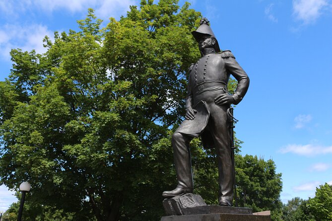 Ottawa Mystery Quest: Self-Guided Detective Adventure - Château Laurier and the Rideau Canal locks